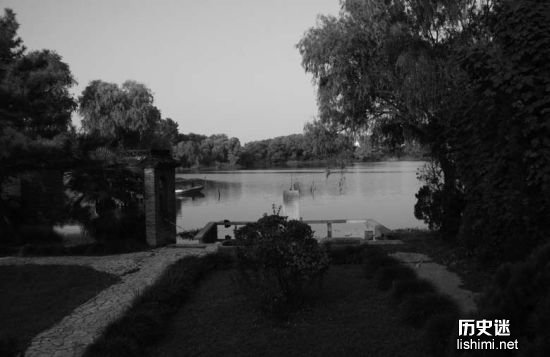 韩信钓台:淮阴是水乡,内外运河、张福河、二河、古黄河等多条水道在此交汇,河道水泽之间,处处是历史遗迹。韩信用兵,最善用水,多次依水用兵的胜算,都是植根于淮阴水乡的灵气。