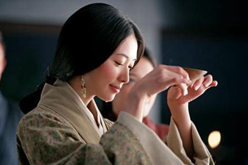 周瑜的正妻是谁?小乔是周瑜的正妻吗? 周瑜的正妻是谁?小乔是周瑜的正妻吗?