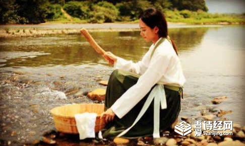 古人是用什么来洗衣服的