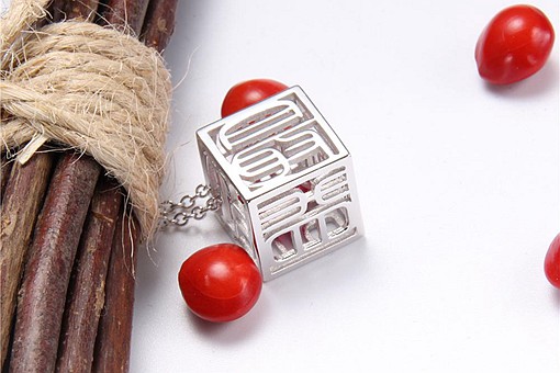 玲珑骰子安红豆典故 玲珑骰子安红豆的故事起源