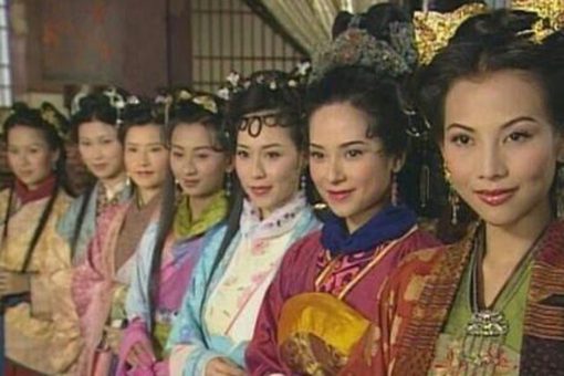 和珅身边的九大美女分别是谁 还有一个是洋妞 和珅身边的九大美女分别是谁 还有一个是洋妞