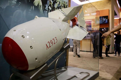 我国发射的第一颗原子弹叫什么名字