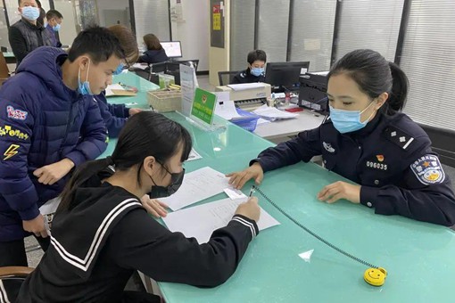 身份证倒数第二位是奇数说明是男性还是女性