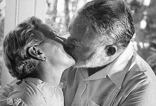 海明威为什么自杀 揭秘海明威自杀的原因 海明威为什么自杀 揭秘海明威自杀的原因