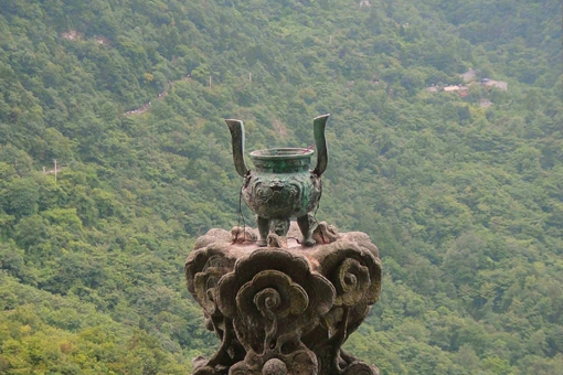 武当龙头香死了多少人 武当南岩龙头香摔死多少人