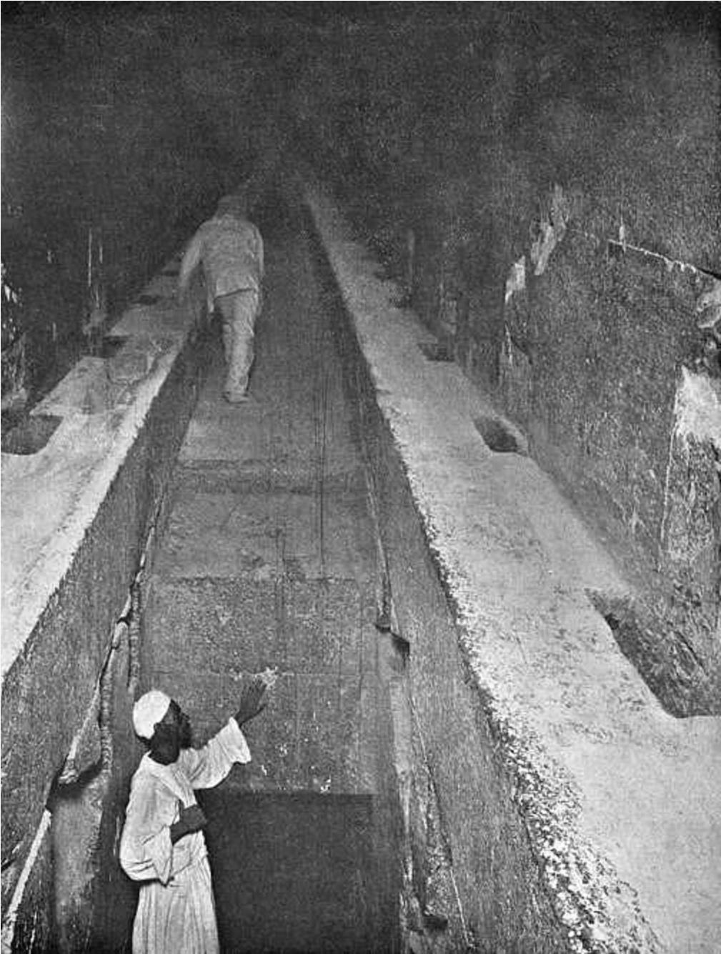 金字塔内部结构立体图 金字塔内部结构怎样的 金字塔内部结构立体图 金字塔内部结构怎样的