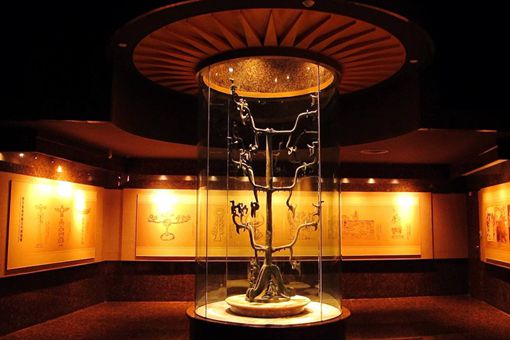 蚕丛及鱼凫 开国何茫然的蚕丛和鱼凫是指什么 蚕丛及鱼凫 开国何茫然的蚕丛和鱼凫是指什么