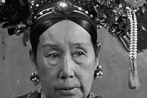 古代圣旨和懿旨哪个权利更大