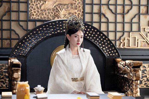 双世宠妃女皇是好是坏 女皇为何把墨连城嫁给小檀