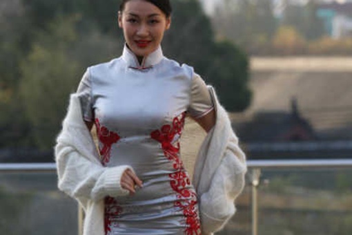 旗袍起源于哪个朝代