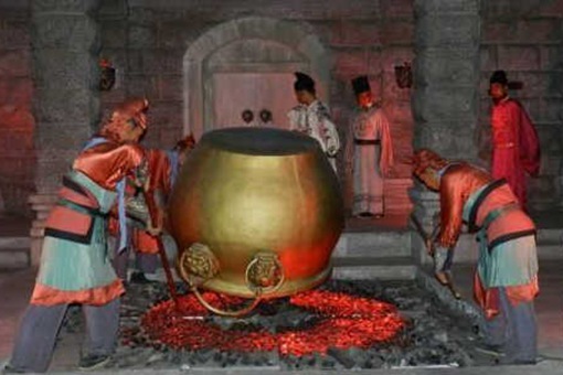 历史上朱高熙是怎么死的 朱高熙为什么被朱瞻基烧死