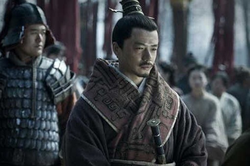 龙且被韩信击败的原因是什么