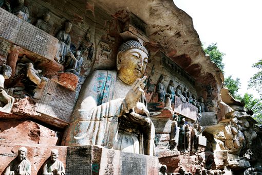 大足石刻是哪个朝代的 大足石刻是谁修建的 大足石刻是哪个朝代的 大足石刻是谁修建的