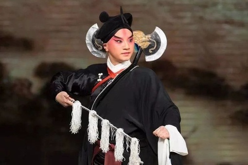 跑龙套一词最初和哪个职业有关(含答案) 跑龙套一词最初和哪个职业有关(含答案)