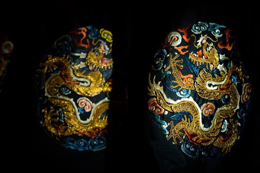 蟒袍是哪个朝代什么时候出现的 蟒袍女人能不能穿呢