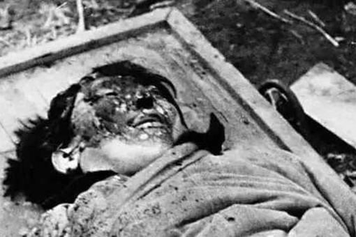 川岛芳子和方姥是一个人吗